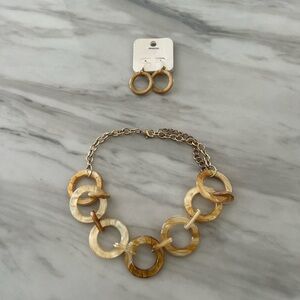 Elegant necklace and earrings set chain set